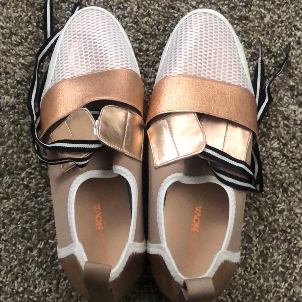 Fashion Nova sneakers women size 10